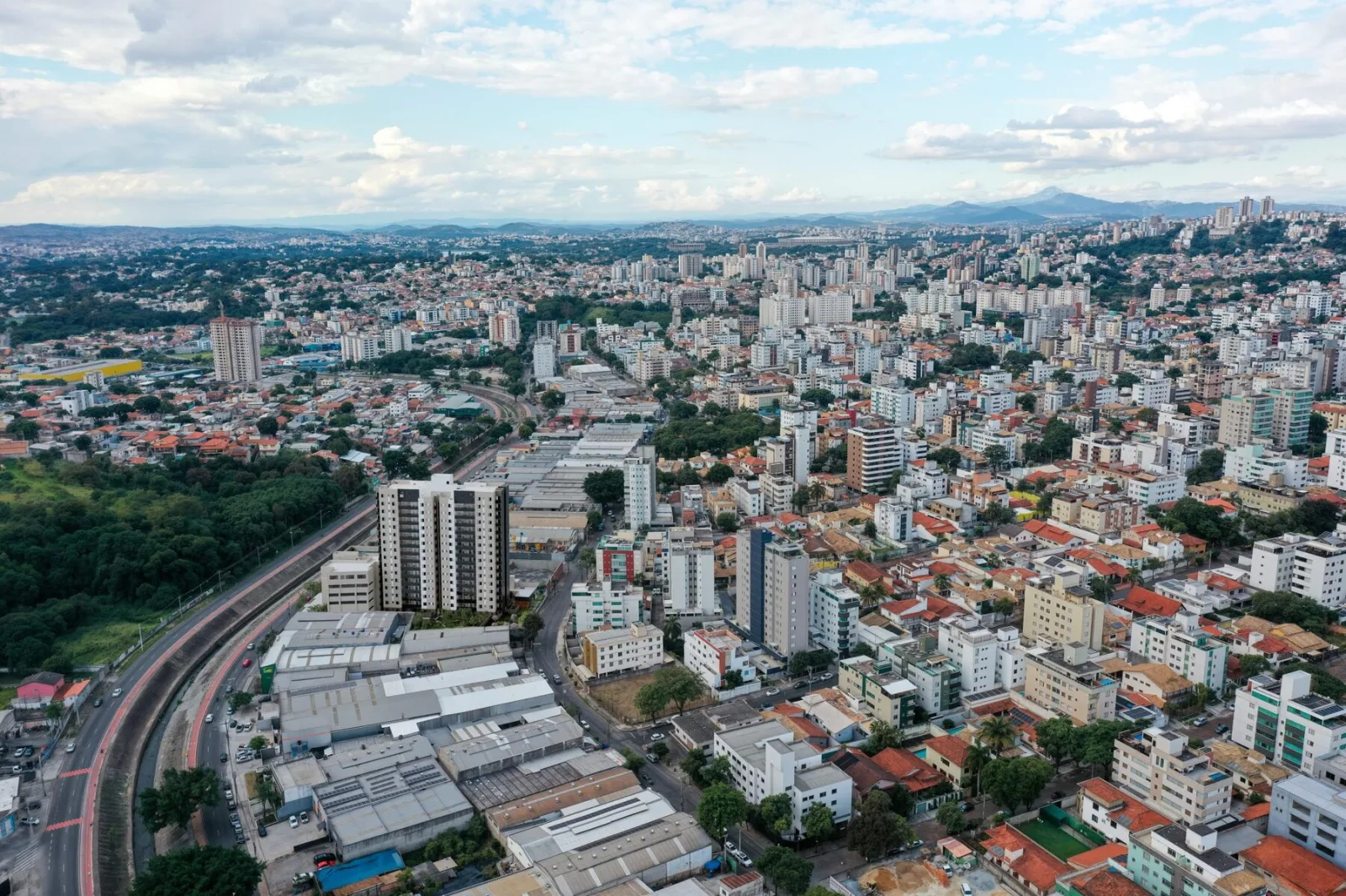 Vista aérea do bairro Castelo, na Pampulha, com o Casa Sintra em destaque